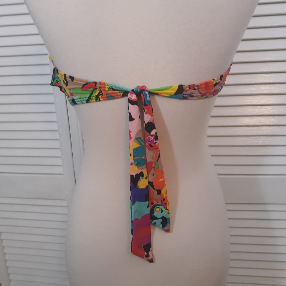 Kenneth Cole flounce swim top small *C1 - Picture 4 of 6